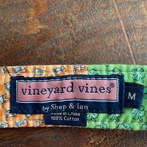 Vineyard Vines multi pattern D ring belt